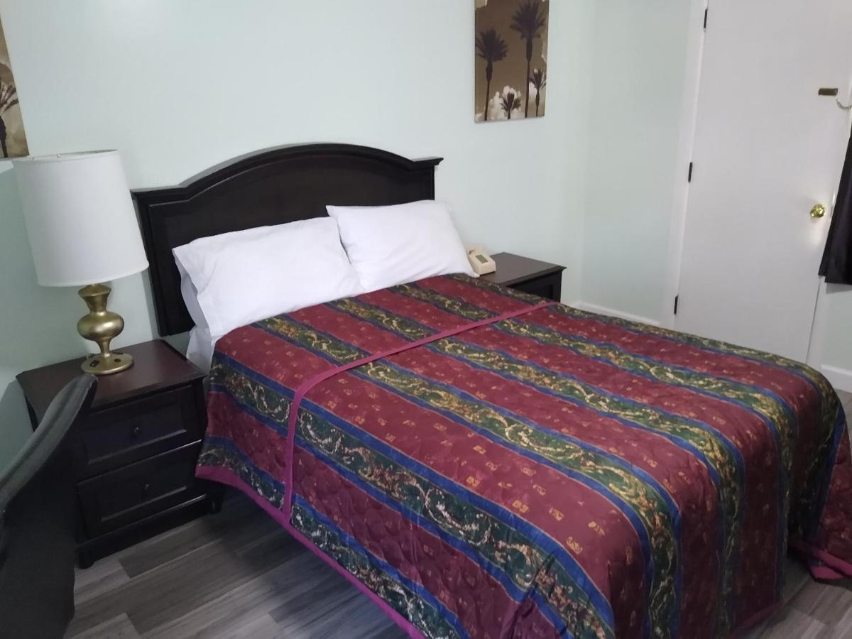 בורדנטאון Laurel Notch Motel מראה חיצוני תמונה